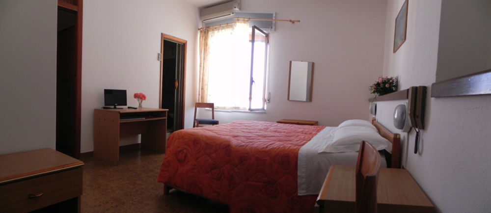 Hotel Fjby 2*